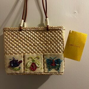 Straw hand bag
